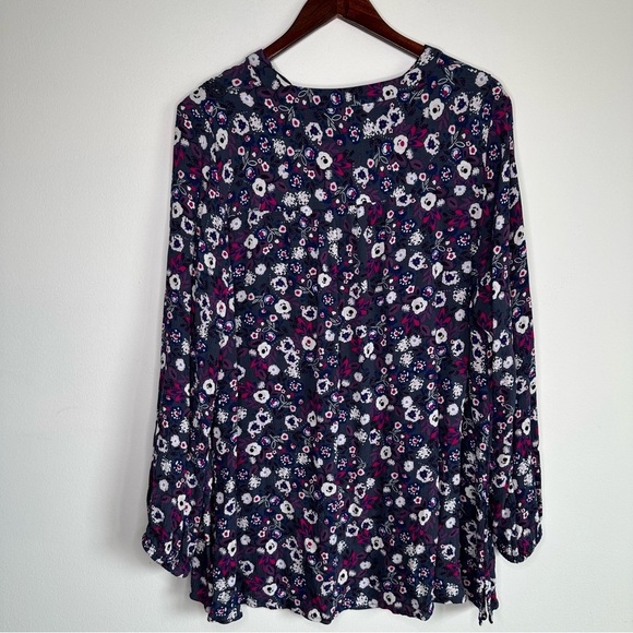 Lane Bryant Floral Embroidered Longsleeve Blouse Size 14/16 - Picture 2 of 8